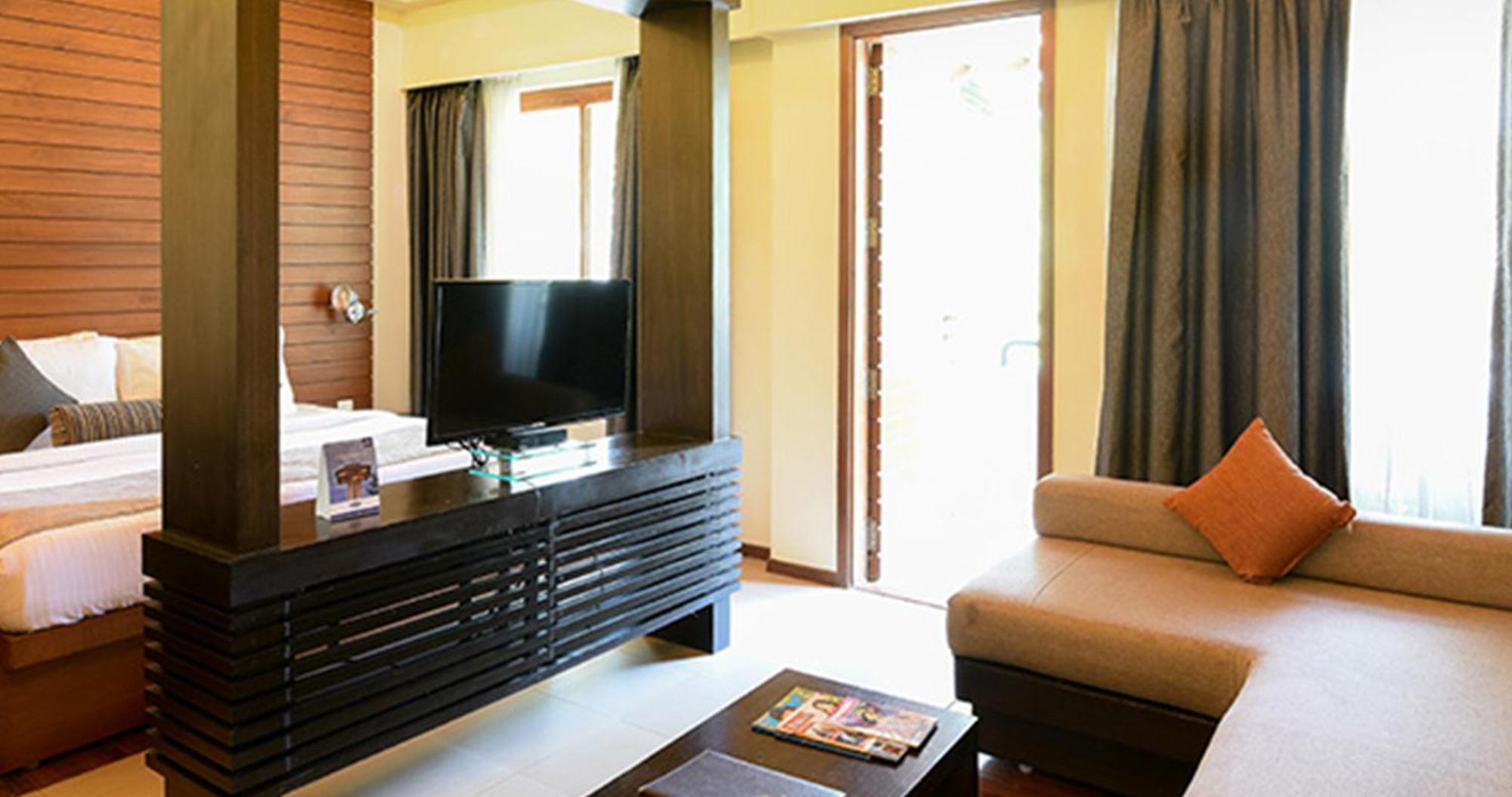 The Golkonda Resort And Spa Hyderabad Exterior photo
